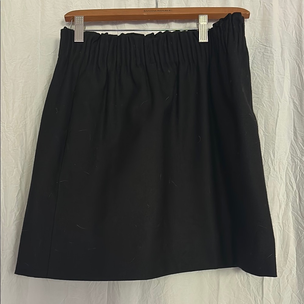 Elegant Black Wool Women's Skirt- great for fall wardrobe. Jcrew size 6